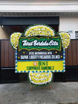 Papan Bunga Duka di Setia