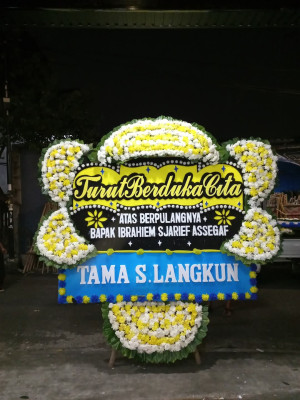 Papan Bunga Duka di Setia